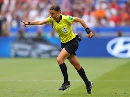 The official is regarded as one of france's very best and will take charge of liverpool v chelsea in istanbul on wednesday. Liverpool Vs Chelsea Clash Will Be First Euro Showpiece With Female Ref With Stephanie Frappart The Official For Uefa Super Cup