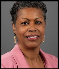 Robyn Mars's Instagram, Twitter & Facebook