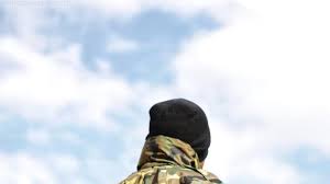 بعد أن يتوفى جميع أفراد عائلتها في حريق منزلي، تبدأ الشبهات تحوم حول الناجية الوحيدة بضلوعها بالحادث، فتقرر إيهام الجميع بأنها فقدت الذاكرة كي تنفذ انتقامها. 9krd72x6xawm8m