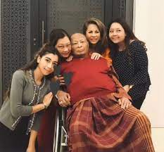 Tengku aishah) has been a director of t.a.s. Kami Sayang Tok Al Fatihah Semasa Mstar
