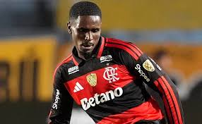 Especulado no Real Madrid, Evertton Araújo se torna alvo de contratação de Napoli e Bayer Leverkusen