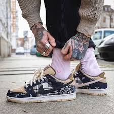 Travis scott sb dunk low cactus jack (special box) size 9.5. Nike Travis Scott X Dunk Low Premium Qs Sb Cactus Jack Ct5053 001 Nike Shoes Outfits Nike Women Fashion Sneakers Fashion