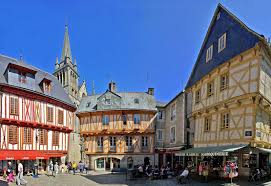 La maison départementale de l'autonomie (mda) est composée d'une équipe de professionnels qui accompagne les personnes handicapées et leur famille dans leurs démarches et formule des propositions adaptées à leurs besoins. Guide To Morbihan Brittany The Good Life France