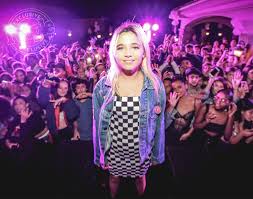 To the world, travis barker is a talented musician, songwriter and producer. Travis Barker Throws Daughter Alabama An Epic 13th Birthday Bash People Com