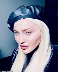 Madonna's official web site and fan club, featuring news, photos, concert tickets, merchandise, and during the past few months, some of madonna's singles and remixes from the 90s and 00s were. Madonna 62 Shows Off Her Curiously Taut Face As She Looks Ready To Party The Pandemic Away Aktuelle Boulevard Nachrichten Und Fotogalerien Zu Stars Sternchen