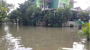 Banjir bandang berbeda dengan banjir pada umumnya atau banjir di jakarta. Sebanyak 40 844 Jiwa Terdampak Banjir Bandung