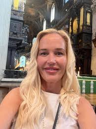 Nadia Benson's Instagram, Twitter & Facebook