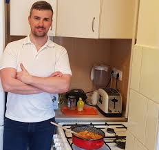Hogy most minek mondja magát, az mindegy. Jakab Peter Hat Ez Elkepeszto Multkor Posztoltam Egy Kepet Arrol Hogy Parizert Eszek Pirosarannyal A Fideszes Nagyurak Leproliztak Erte Most Kitettem Egy Kepet Arrol Hogy A Fiaimmal Paprikas Krumplit Ebedelunk Nokedlivel