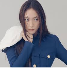 The couple has decided to go on separate ways and focus on their careers after confirming their relationship in april 2016. F X Krystal Jung Relationship Status 2021 Who Did The Police University Star Date After Her Break Up With Exo Kai Kdramastars