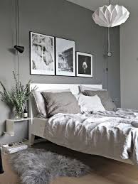 Bene, per prima cosa è necessario cercare idee successo interior design pertinenti il quale si adattino perfettamente alla struttura e alla propria geometria. 5 Idee Creative Per La Parete Dietro Il Letto Chasing The Beauty Camera Da Letto Pareti Grigie Idee Arredamento Camera Da Letto Pareti Camera Da Letto Ragazza