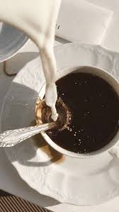 Pin By Paula Cubides Paez On Oboi Aesthetic Coffee Cream Aesthetic Coffee Photography