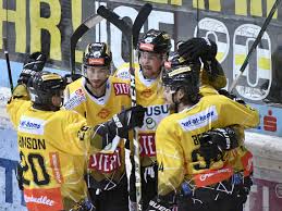 Washington capitals goaltender craig anderson (31) cannot stop the winning goal by boston bruins center brad marchand (not shown) with bruins right wing david pastrnak (88) nearby during overtime. Ice Halbfinale Capitals Glichen Gegen Hcb Aus Wien Sport Vienna At