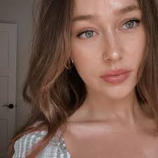 Alycia Debnam Carey Comic Con