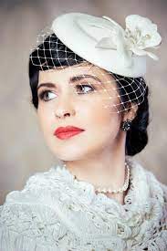 Ivory Pillbox Hat With Birdcage Veil 50s Wedding Hat Derby Etsy In 2021 Wedding Hats Bridal Fascinator Fascinator