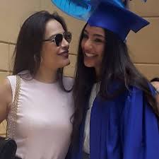 شريهان الإنسانة الراقية هي أول فنانة مصرية وعربية قدمت وأجادت الإستعراض والرقص الخليجي بأعمالها الفنية والوحيدة التي قدمت الإستعراض بمعناه الحقيقي وبشكل. Ø´Ø±ÙŠÙ‡Ø§Ù† ØªÙƒØ´Ù Ø¹Ù† Ø§Ø¨Ù†ØªÙ‡Ø§ Ø§Ù„Ø«Ø§Ù„Ø«Ø© ÙÙ…Ø§ Ø¹Ù„Ø§Ù‚Ø© Ø¶Ø±ØªÙ‡Ø§ Ø¥Ø³Ø¹Ø§Ø¯ ÙŠÙˆÙ†Ø³ Vaca Blog