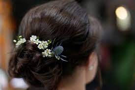 Chignon Mariage Fleurs De Wax Fleurs Pour Cheveux Coiffure Mariage Chardons Mariage Chardon Mariage Bouquet Mariee Blanc