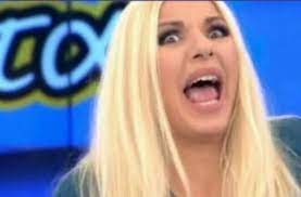 «καμιά φοβία δεν έχω πια. Annita Pania Efyge Me Fwnes Kai Petoyse O Ti Socialista Com Cy