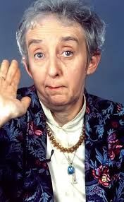 Joyeux anniversaire à Marie-Pierre CASEY, 88 ans, née le 24 janvier 1937 au  Creusot (Saône-et-Loire) . Comédienne française au cinéma, théâtre,  télévision. Elle rencontre le succès grâce à ses rôles de femme