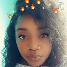 Dis one crocus bag a noise a ppl head, Meeka a try hard push through di  fakeness.............