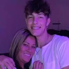 Wendy Holder (Tayler Holder's Mother) Wiki, Bio, Age & More