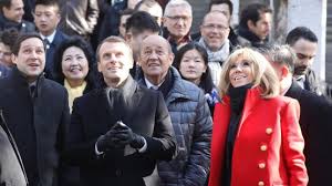Emmanuel macron giflé par un homme lors de son déplacement dans la drôme. Frankreich Unter Emmanuel Macron Hoffnungstrager Und Alleinherrscher Archiv