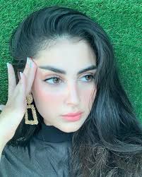 Zainab Al Alwan زينب العلوان