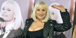 Yapılan açıklama sonrası raffaella carra kimdir? Raffaella Carra Notizie Foto E Video Gossip