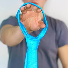 Right here you'll find clear illustrations and simple directions that make learning how to tie any kind of tie knot easy. 5 Minute Crafts 3 Easy Ways To Tie A Tie Facebook