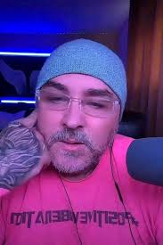 What kind of picture should I use for my profile picture?