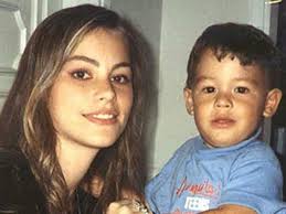 News backstage at the 2020 e! 21 Things To Know About The Son Sofia Vergara Had At 19 Moms