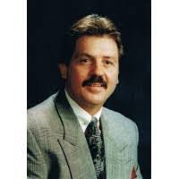 Scarlet Decker's Instagram, Twitter & Facebook