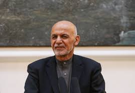Afghan president ashraf ghani urged government forces on sunday to maintain security in kabul, after the taliban paused their sweeping advance on the outskirts of the capital, causing widespread panic. Ashraf Ghani Remporte La Majorite A La Presidentielle Afghane Le Temps