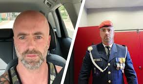 Jurgen conings is said to be armed with several guns, four missile launchers and other explosives. Belgijski Komandos Niczym Jason Bourne Sam Zaczal Wydawac Sobie Rozkazy Czyha Na Wirusologa Goniec