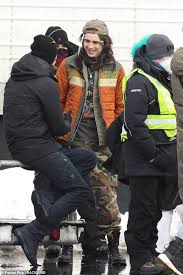 Stand up beside the fireplace take that look from off your face you ain't ever gonna burn my heart out and so, sally can wait she knows it's too late as we're walking on by her soul slides away but don't look back in anger, i heard you say take me to the place where you go where nobody knows if it's night or day please don't put your life in. Freedomroo Timothee Chalamet Rocks A Mullet On The Boston Set Of Don T Look Up With Leonardo Dicaprio Australiannewsreview