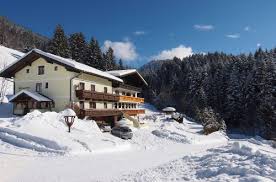 Zudem verfügt beckenbauer über mehrere weitere wohnungen und häuser sowie einen großen fuhrpark. Unser Haus Alpenapartments Unterschlag