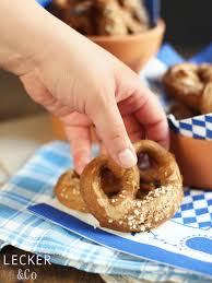 Vollkornbrezen Foodundco De Foodblog Aus Nurnberg Rezept Lecker Lebensmittel Essen Vollkorn Rezepte