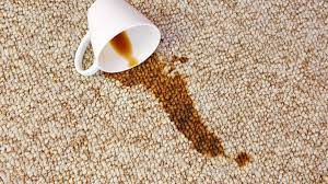 Bei einem frischen kaffeefleck sollte man immer zuerst die flüssigkeit entfernen, indem man beispielsweise ein küchentuch darüberlegt. Kaffeeflecken Entfernen Die Besten Tipps Und Hausmittel