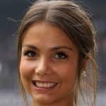 Denn auch seine tochter lea hat diese leidenschaft nun zum beruf gemacht und ist bald häufiger nach den partien im tv zu sehen. Swr Holt Reporterin Lea Wagner Tochter Des Schalke Trainers Ins Sport Ressort Turi2