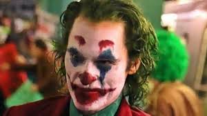 Joaquin Phoenix'li Joker Filminden Yeni Görüntü Paylaşıldı