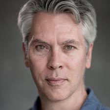 Giles Taylor's Instagram, Twitter & Facebook