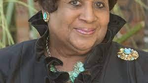 Sharon Elsasser's Instagram, Twitter & Facebook