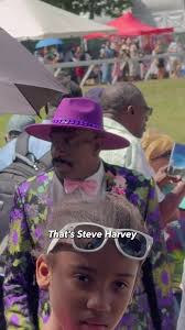 Contestant Give Suit to Steve Harvey