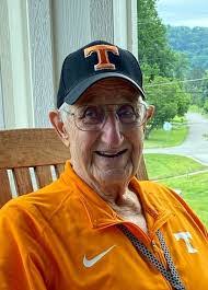 Debbie Acuff's Instagram, Twitter & Facebook