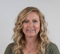 Denise Getz's Instagram, Twitter & Facebook