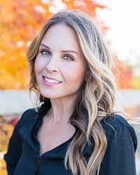 Katie Kull's Instagram, Twitter & Facebook