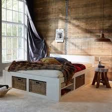 Grâce à sa tête de lit munie d'étagères et de tiroirs, vos livres sont à portée de main et vous pouvez exposer quelques objets déco. Epingle Sur Mobilier Deco La Fibre Ecolo