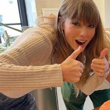 Gennie Wymer (@genaveeve)