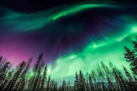 Imagine looking up and seeing a kaleidoscope of emerald green, chartreuse and fuchsia ribbons illuminating the night sky. Your Guide To Seeing The Northern Lights In Alaska Travel Smithsonian Magazine