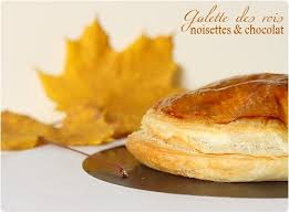 Galette Des Rois A La Noisette Et Pepite Chocolat Chefnini Recette Galette Des Rois Noisette Galette Des Rois Galette Des Rois Chocolat Noisette