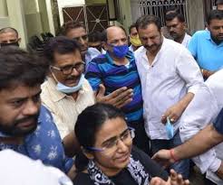 The narcotics control bureau (ncb) arrested actor sushant singh rajput's flatmate siddharth pithani from hyderabad for his involvement in the last year the cbi took over the sushant singh rajput case from the patna police. Sushant Singh Rajput Funeral à¤¸ à¤¶ à¤¤ à¤• à¤… à¤¤ à¤® à¤¦à¤° à¤¶à¤¨ à¤•à¤°